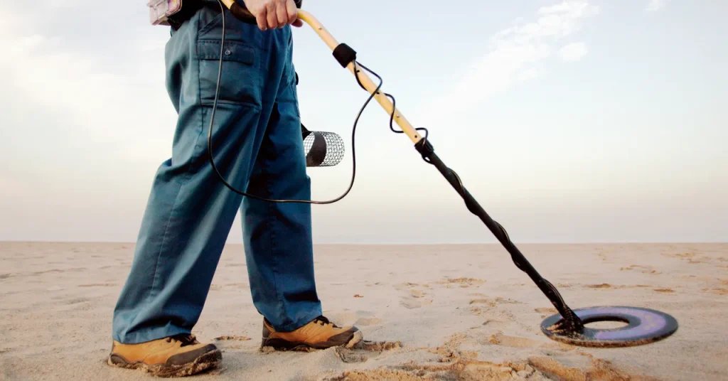 How Do Metal Detectors Work? How Do Metal Detectors Work?