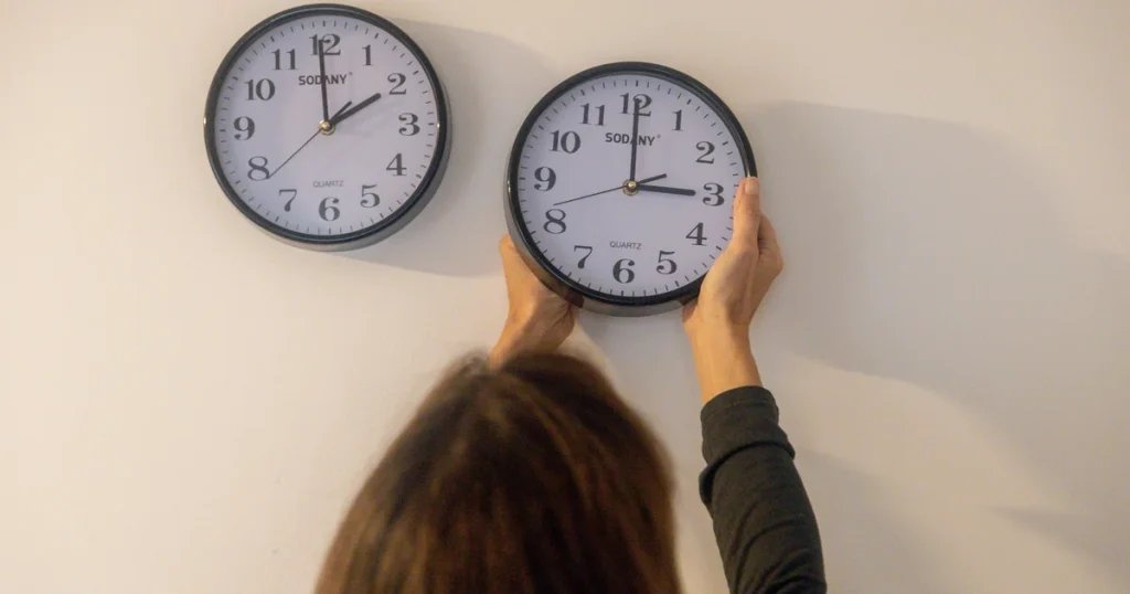 Daylight saving ends. Here's what to know about the 2025 fall time change.
