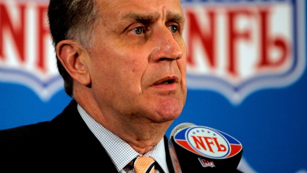 Paul Tagliabue, NFL commissioner of 17 years, dies at 84 : NPR Paul Tagliabue, NFL commissioner of 17 years, dies at 84 : NPR