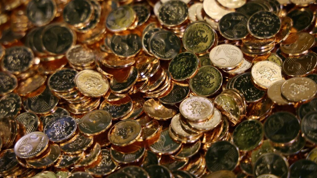 Bulgarians worry over rising prices as country adopts euro | Inflation