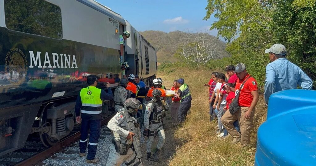 Train derails in southern Mexico, killing 13 and injuring dozens | Transport News Train derails in southern Mexico, killing 13 and injuring dozens | Transport News