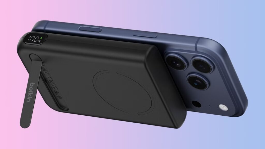 Belkin’s new magnetic power bank has a kickstand and LED screen Belkin's new magnetic power bank has a kickstand and LED screen