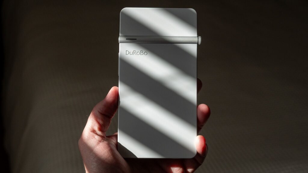 CES's most interesting e-reader still needs a bit of work before it hits prime time