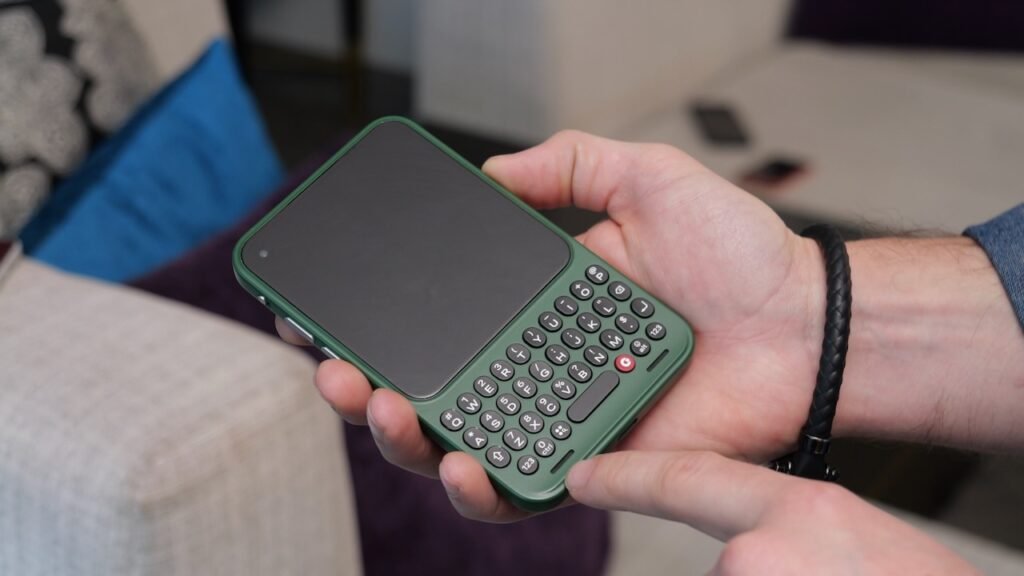 I spent an hour with the Clicks Communicator – it completely won me over