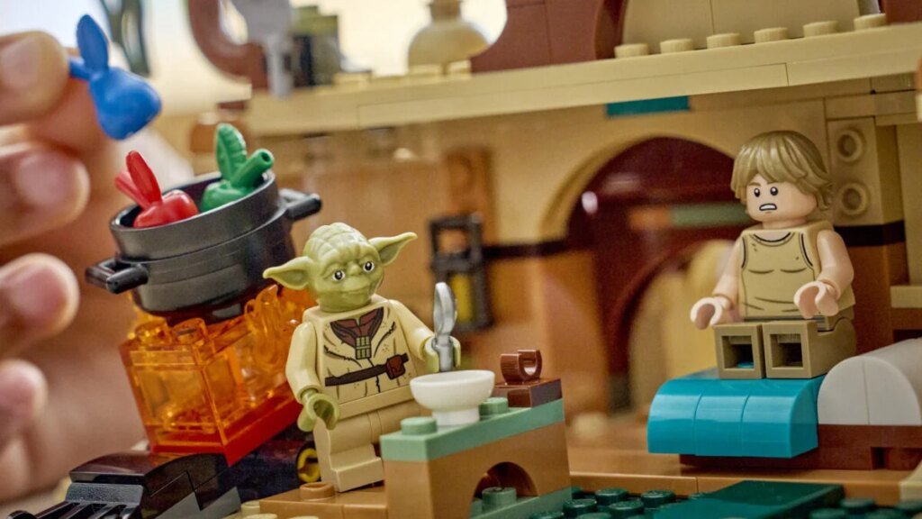 Lego’s Newest ‘Star Wars’ Smart Play Sets Are Cheaper, With a Huge Catch Lego's Newest 'Star Wars' Smart Play Sets Are Cheaper, With a Huge Catch