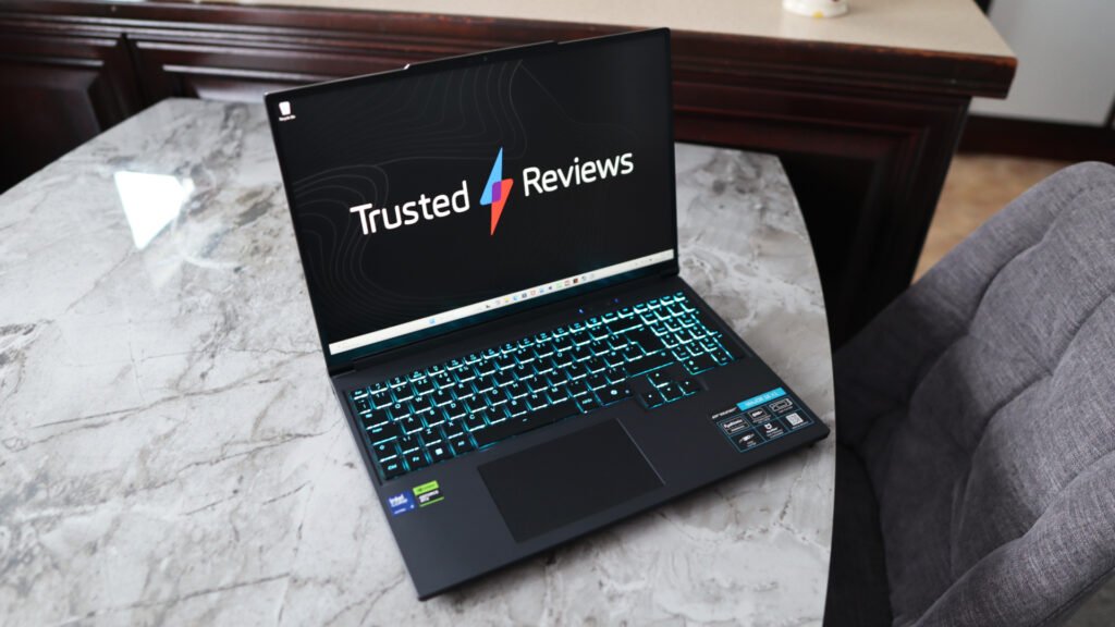 Medion Erazer Major 16 X1 Review