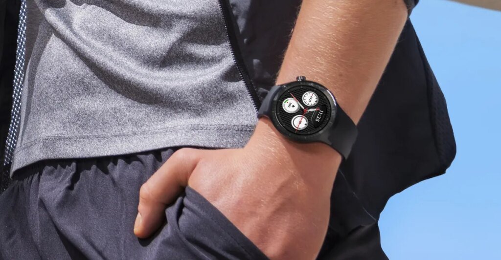 Motorola’s latest smartwatch promises 13-day battery life and Polar-powered health tracking Motorola’s latest smartwatch promises 13-day battery life and Polar-powered health tracking