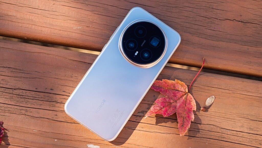 The Honor Magic 8 Pro launches in the UK with a focus on AI-powered night photos