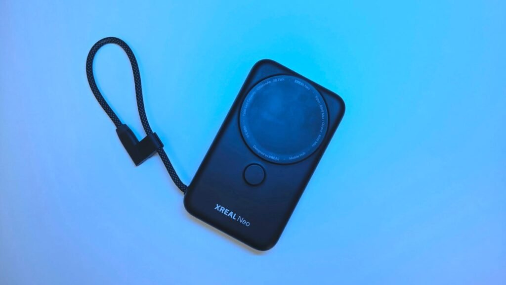 This power bank solves a huge problem for AR glasses users