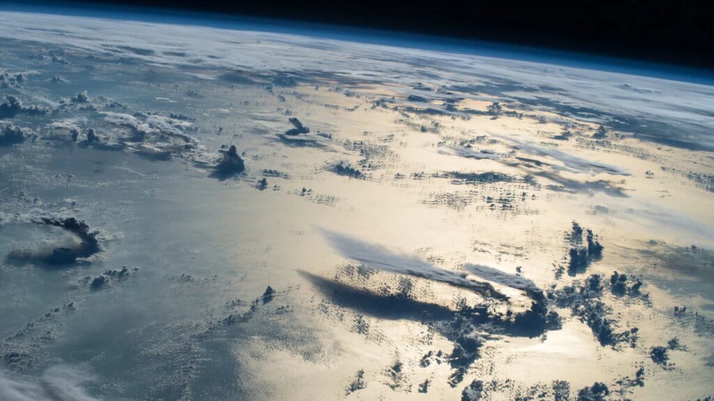 US Declassifies Vintage Spy Satellite With a Wildly Lopsided Orbit