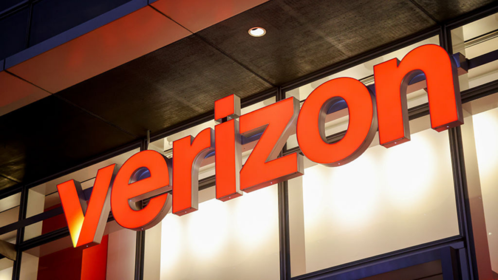 Verizon says network back up after massive outage