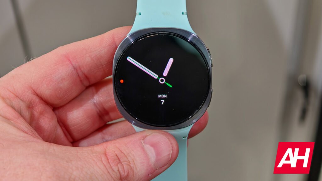 Wear OS 6 Watch Face Bug Causes AOD Transition Issues for Smartwatch Users