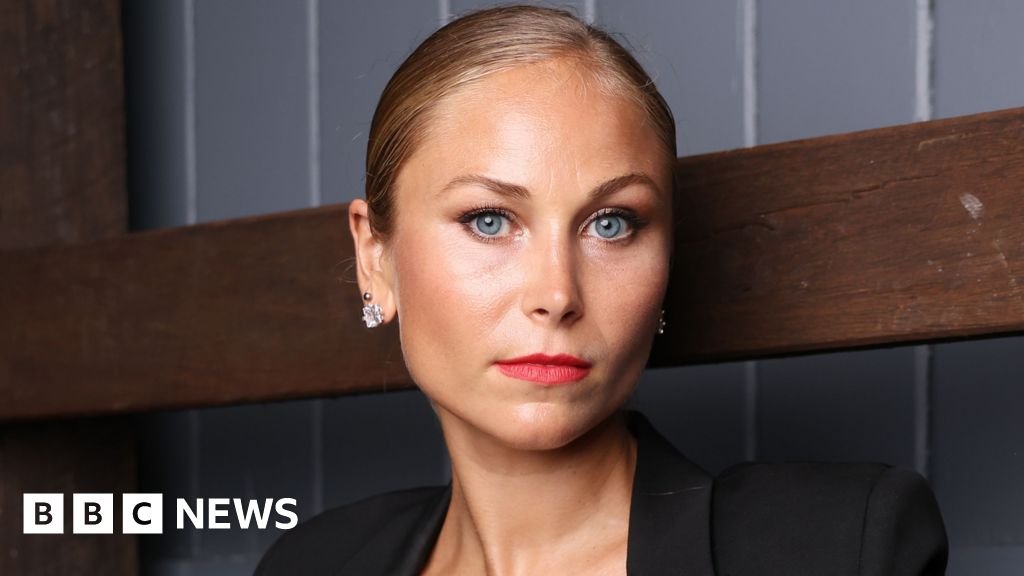 Australian PM apologises after calling child sex abuse survivor and advocate 'difficult' Australian PM apologises after calling child sex abuse survivor and advocate 'difficult'