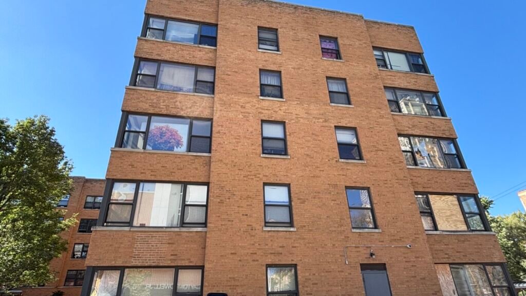 Chicago raid targeted squatters, not gangs, court records show : NPR