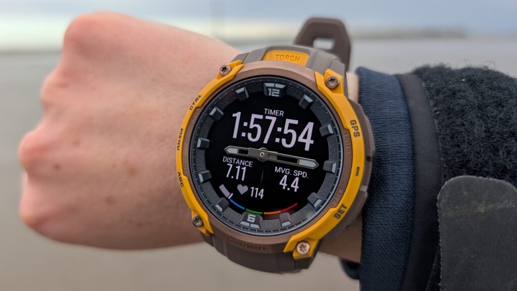 Garmin Instinct Crossover AMOLED review: Vividly old school