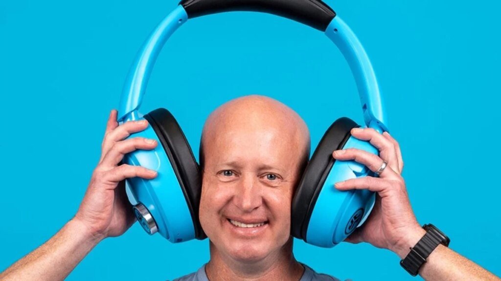 Gigantic Headphone Speakers Are the Goofiest Thing I’ve Ever Seen