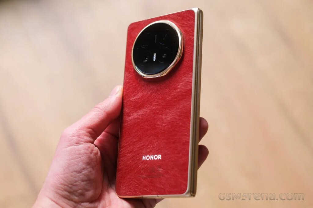 HONOR Magic V6 In Red Shows Refined Design Ahead Of Launch HONOR Magic V6 In Red Shows Refined Design Ahead Of Launch