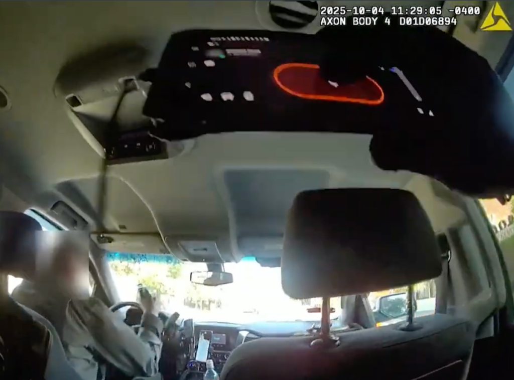 How ICE and CBP Use Free Walkie-Talkie App ‘Zello’ to Power Their Operations How ICE and CBP Use Free Walkie-Talkie App ‘Zello’ to Power Their Operations