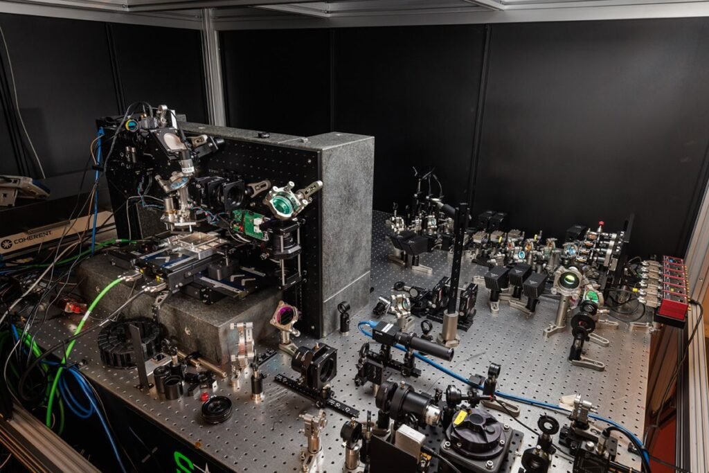 Microsoft’s futuristic glass storage looks amazing on paper but may never leave the lab or make practical sense A research-grade Writer used to set the record for high speed data writing into glass