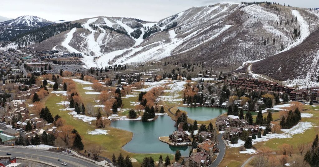 Record Low Snow in the West Will Mean Less Water, More Fire, and Political Chaos Record Low Snow in the West Will Mean Less Water, More Fire, and Political Chaos