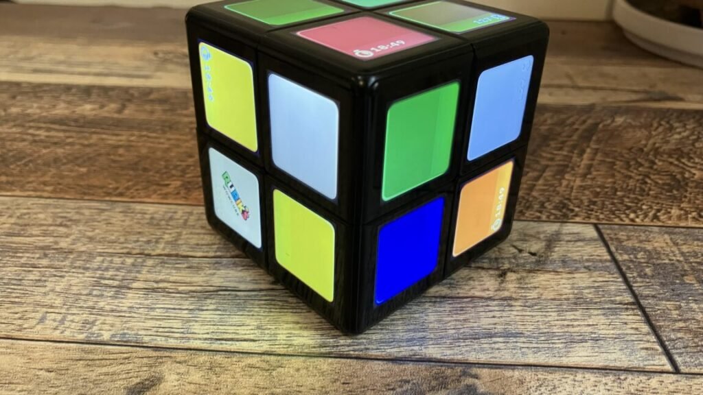 Rubik’s WOWCube adds complexity, possibility by reinventing the puzzle cube Rubik’s WOWCube adds complexity, possibility by reinventing the puzzle cube