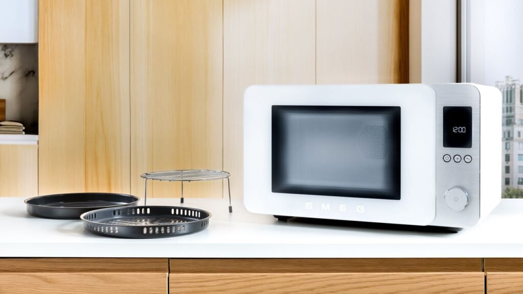 Smeg just launched a stylish microwave and air fryer combo — and it'll cook everything from creamy oatmeal to crispy chicken
