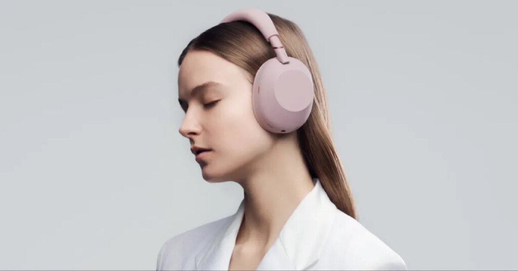 Sony’s best over-ear headphones are now available in ‘Sand Pink’ Sony's best over-ear headphones are now available in 'Sand Pink'