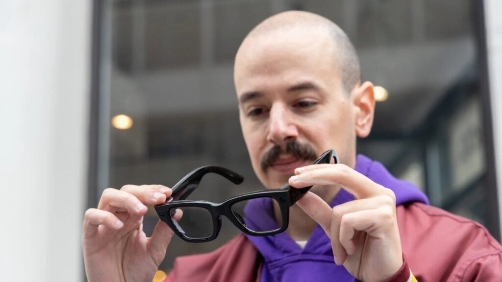 The World Is on Fire, and Meta Sees an Opportunity to Add Facial Recognition to Smart Glasses The World Is on Fire, and Meta Sees an Opportunity to Add Facial Recognition to Smart Glasses