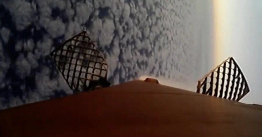 The scenery steals the show in this epic SpaceX rocket landing The scenery steals the show in this epic SpaceX rocket landing