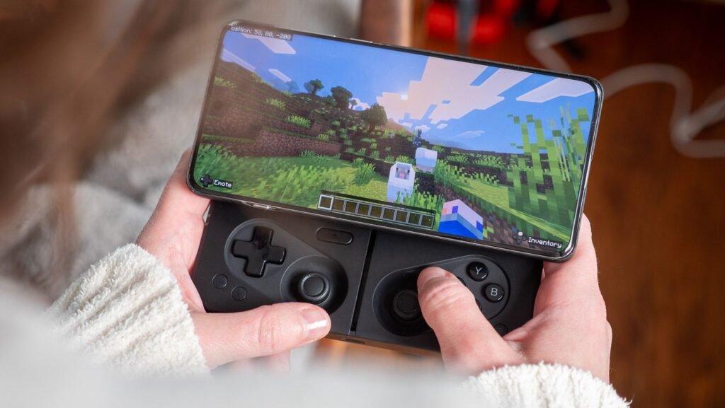 This controller totally changed how I game on the go, and you're going to say 'OH SNAP' the first time you see it