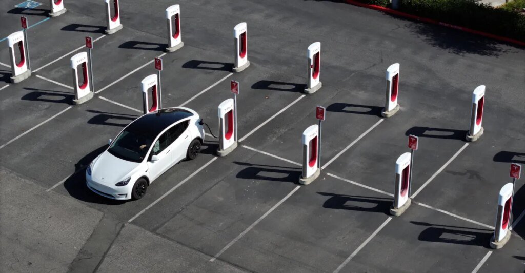 Trump’s new ‘Buy American’ requirement for EV charging would dramatically curtail build-out