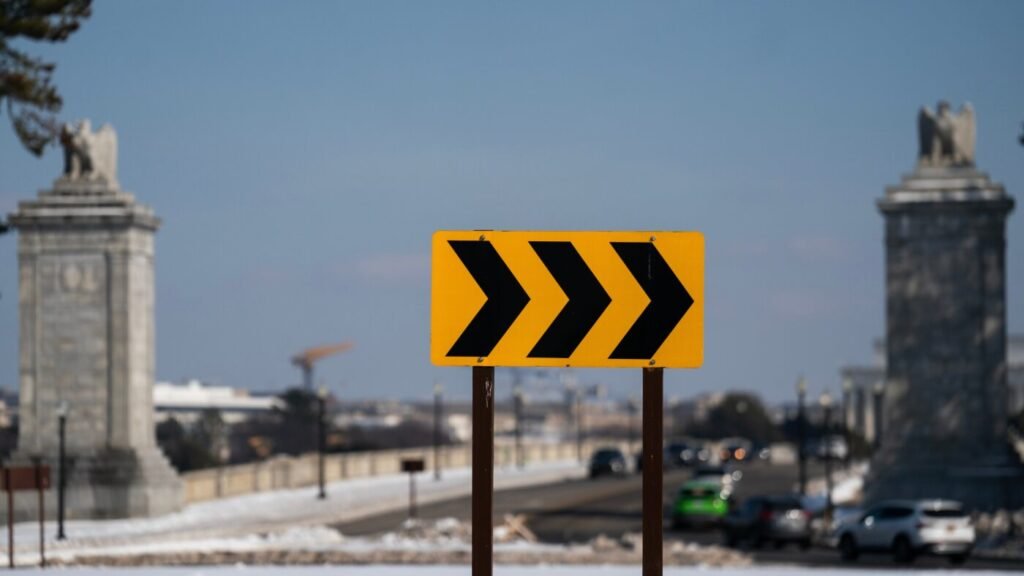 Vietnam Veterans sue to block proposed ‘Independence Arch’ near Arlington National Cemetery : NPR Vietnam Veterans sue to block proposed ‘Independence Arch’ near Arlington National Cemetery : NPR
