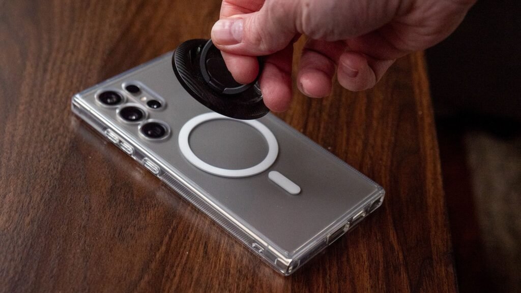 We asked, you answered: Not having built-in Qi2 magnets on the Galaxy S26 would be a dealbreaker for many, but not everyone cares We asked, you answered: Not having built-in Qi2 magnets on the Galaxy S26 would be a dealbreaker for many, but not everyone cares