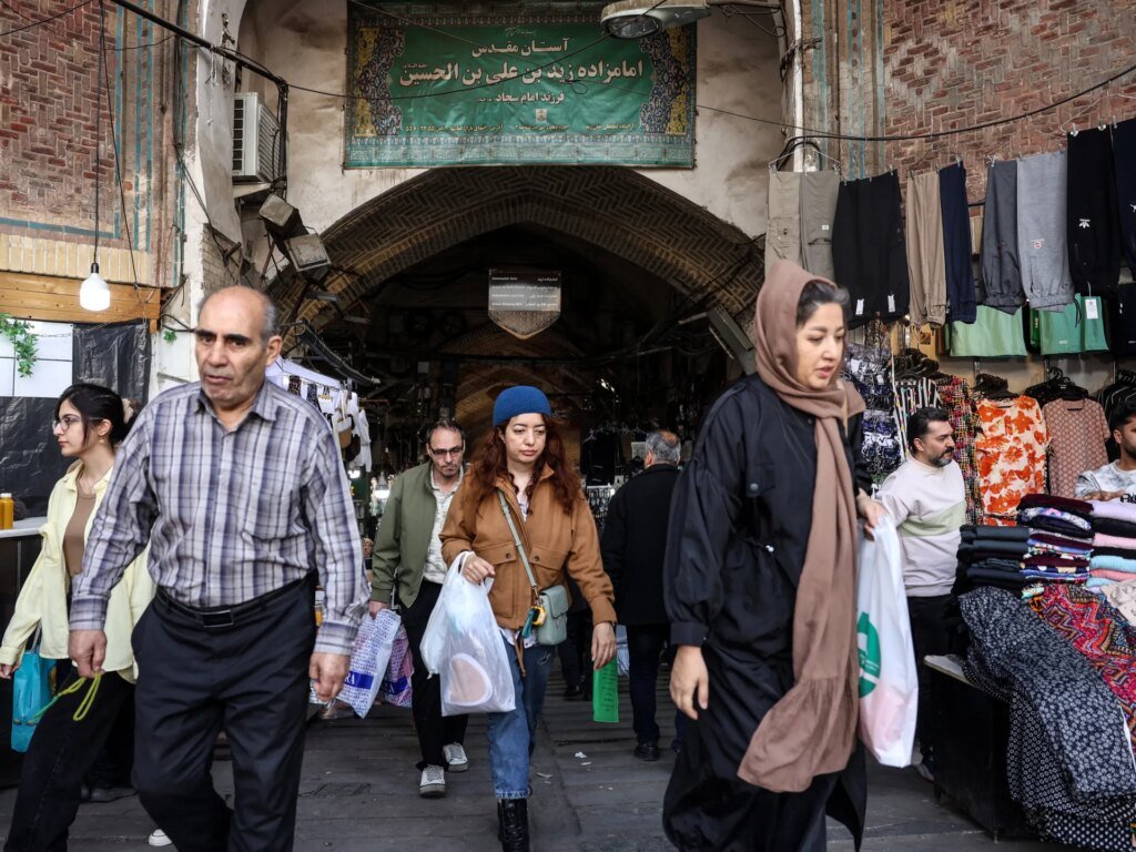 Which countries are urging citizens to leave Iran amid US threat of force? | News Which countries are urging citizens to leave Iran amid US threat of force? | News