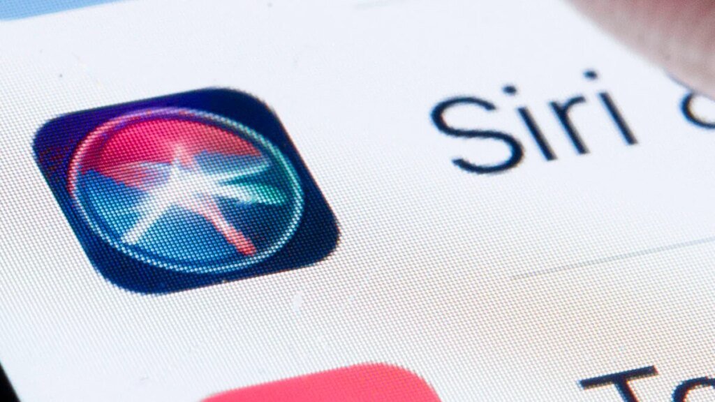 Apple’s Siri Isn’t Just Going to Use One Chatbot. It’s Going to Use All of Them Apple's Siri Isn't Just Going to Use One Chatbot. It's Going to Use All of Them