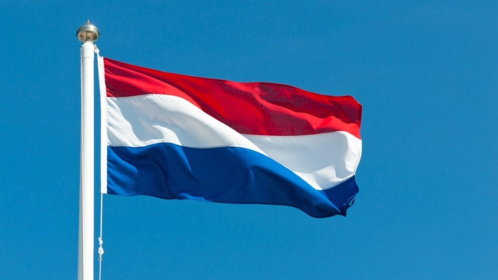 Dutch MPs call for free government-backed VPN, ad-blocker, and password manager for all citizens