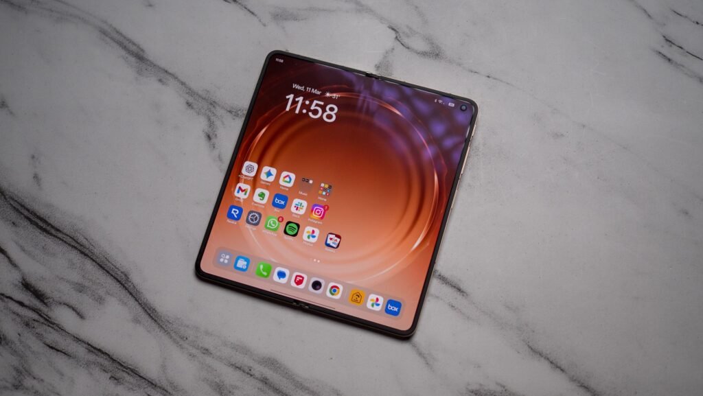 I used OPPO's Find N6 for two weeks — this creaseless foldable is on another level entirely, and it is the ideal upgrade to the Galaxy Z Fold 7
