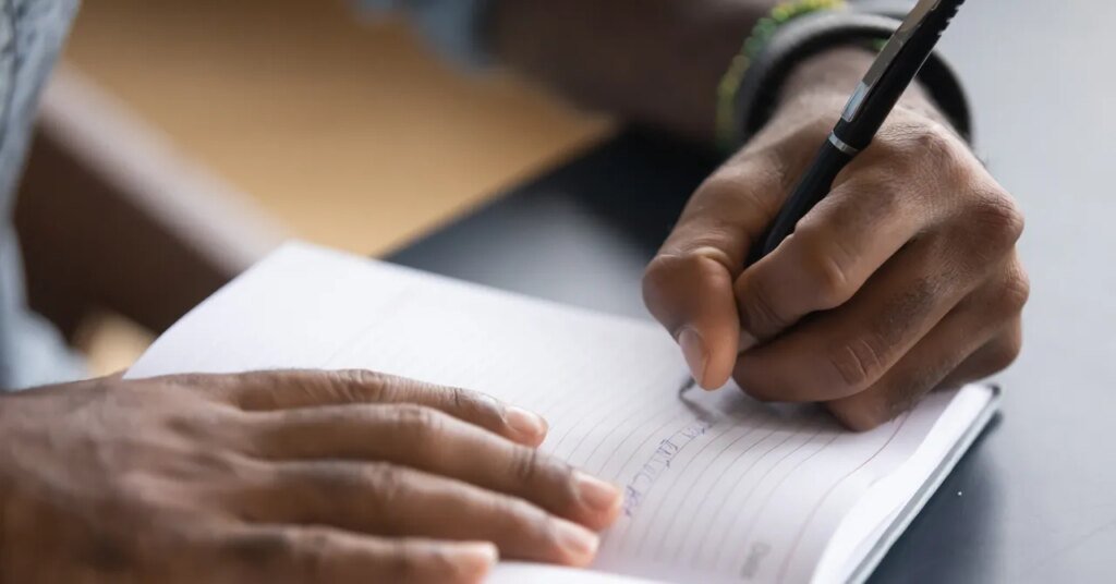 Left-Handed People Are More Competitive, Says Science