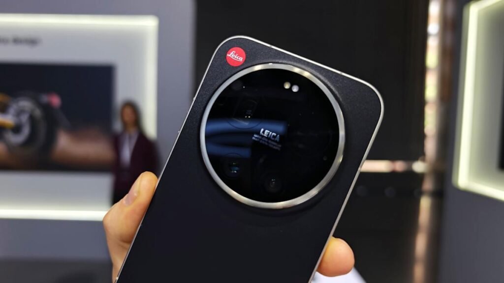 Leica’s Leitzphone by Xiaomi has a huge 1-inch camera sensor and a stylish new design Leica’s Leitzphone by Xiaomi has a huge 1-inch camera sensor and a stylish new design