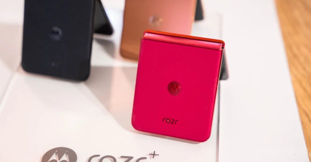 Motorola Razr+ (2025) is a steal at $399 brand new