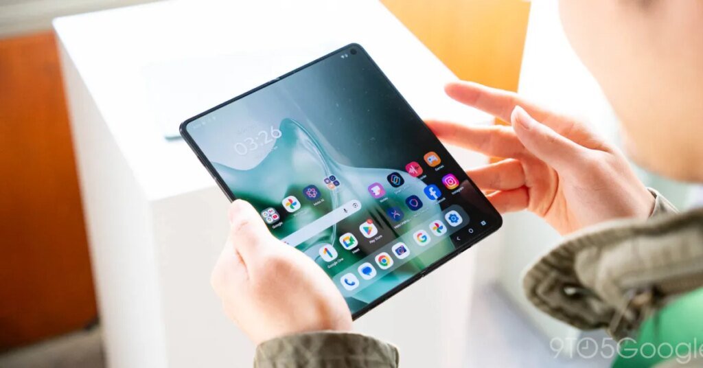 Motorola teases Razr Fold pre-orders, release date may be soon