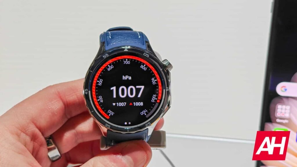 Not Just the Foldable, OPPO Is Readying a New Smartwatch, Too