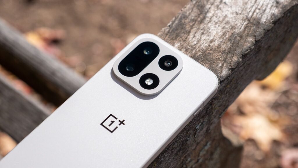 OnePlus executive who dismissed shutdown rumors has now stepped down