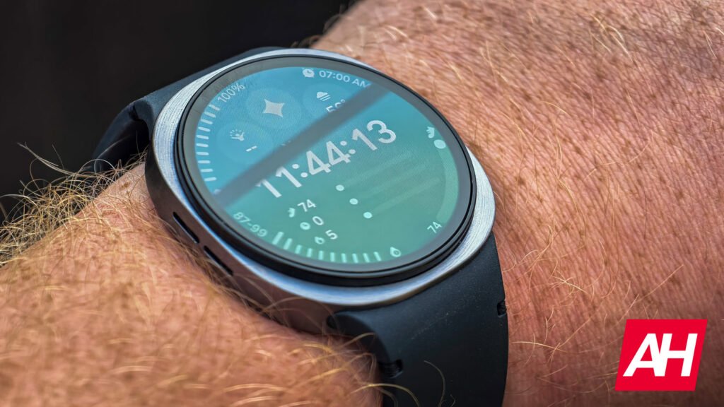 Samsung rumored to use two chips for its next Galaxy Watch