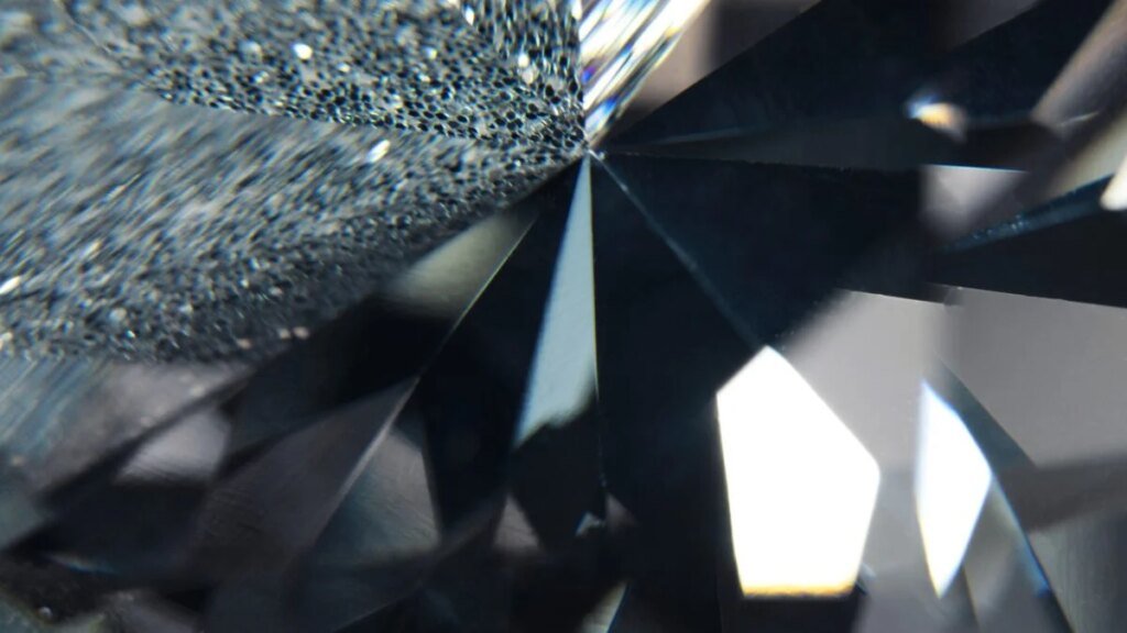 Scientists Claim They've Finally Made the Elusive 'Hexagonal' Diamond