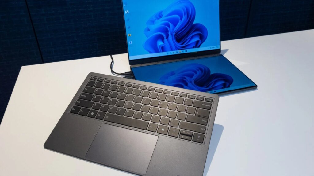 The Next Generation of Modular, Repairable Laptops May Have More Than One Screen The Next Generation of Modular, Repairable Laptops May Have More Than One Screen