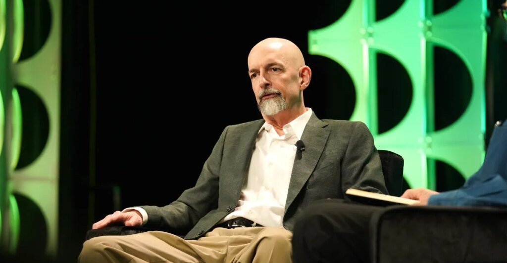 The man who coined Metaverse now says Meta’s glasses are creepy