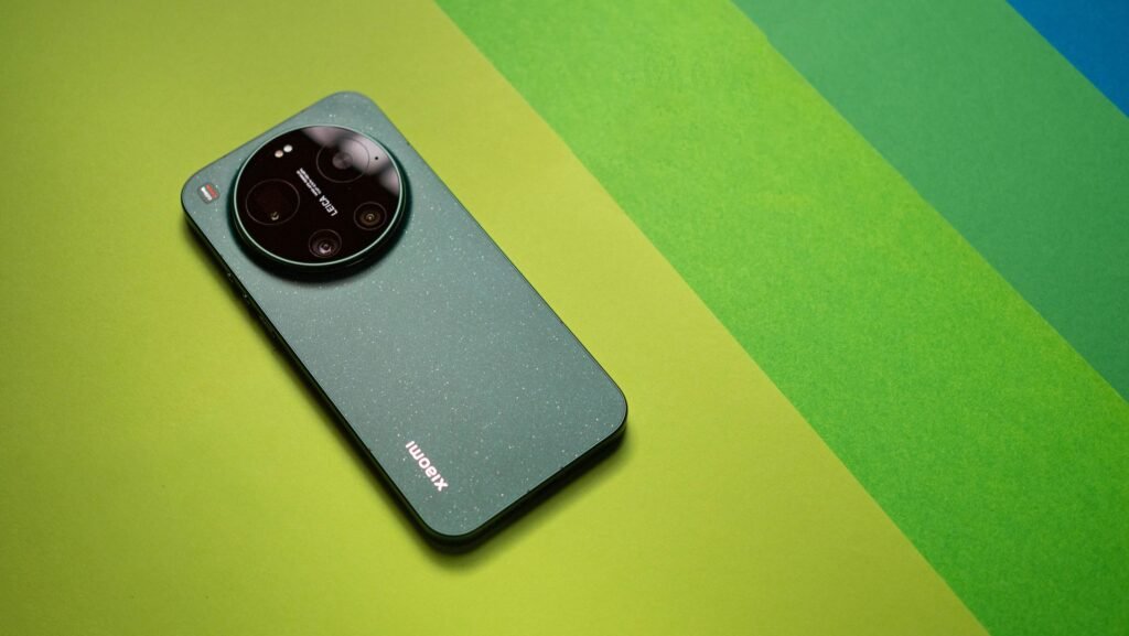 Xiaomi 17 vs. Xiaomi 17 Ultra: Sibling rivalry