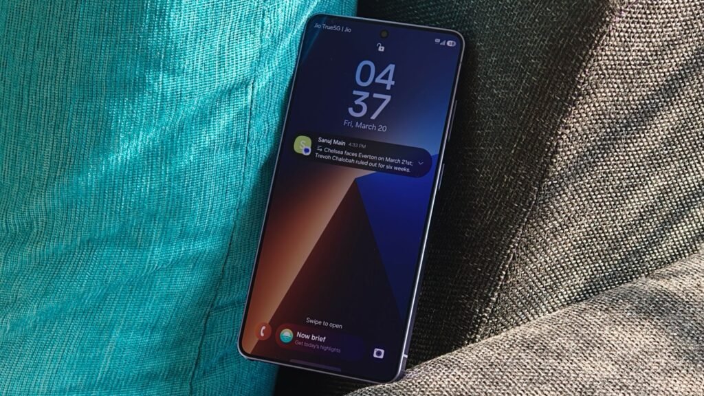 Your Galaxy S26 has two hidden AI notification features that are genuinely useful