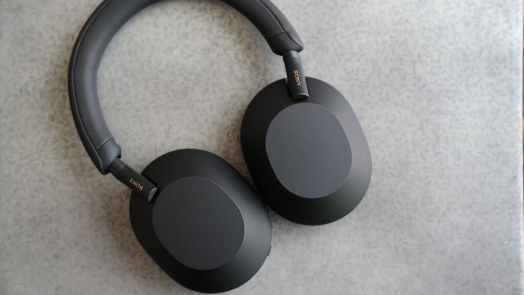 Amazon is still slashing 38% off the Sony WH-1000XM5, weeks after the spring sale